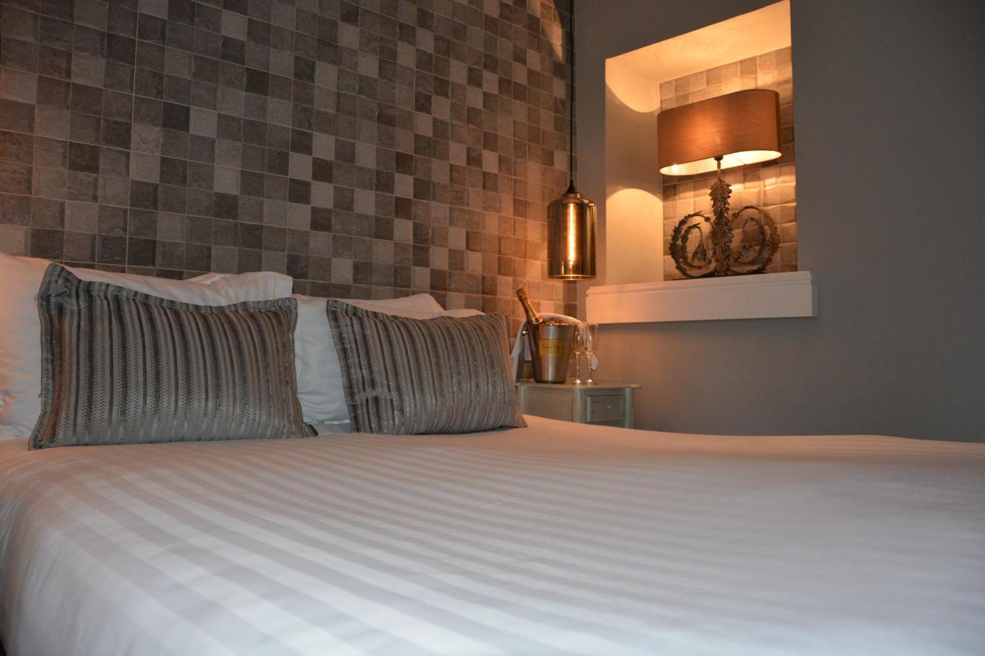Lakes Hotel & Spa ボウネス＝オン＝ウィンダミア 部屋 写真 A bedroom at the hotel